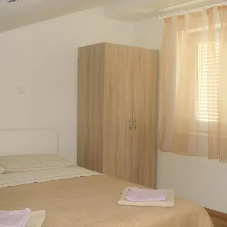Apartments Jelicic Selce Exterior photo