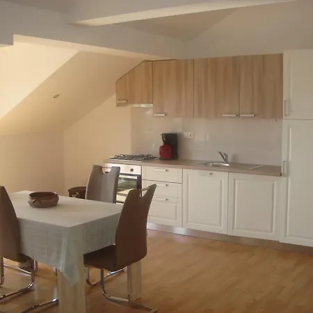 Apartments Jelicic Selce Exterior photo